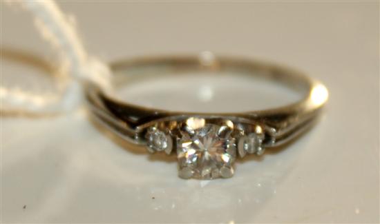 18K white gold & diamond three-stone ring